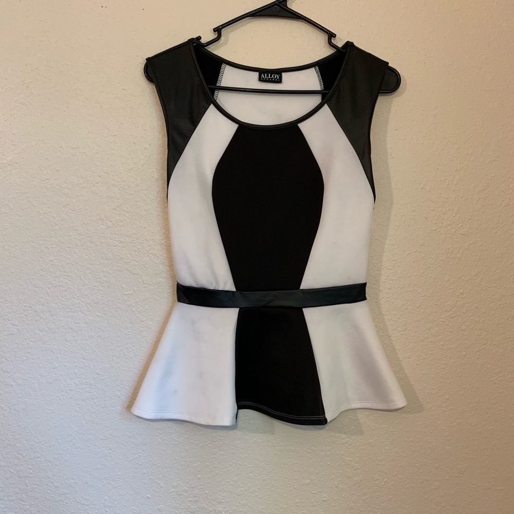 Alloy peplum faux black leather cream top. Medium
